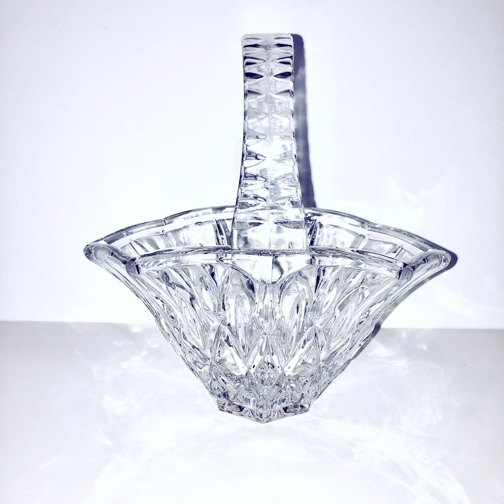 100% PURE RUSSIAN CUT CRYSTAL BASKET